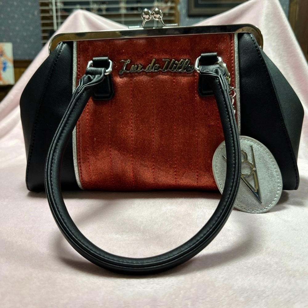 Lux de Ville Black and Red Handbag
